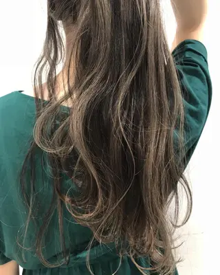 ロング カラー ヘアアレンジ 【公式】amble luxe池袋東口🩷のヘアスタイル