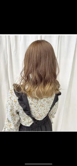 ロング カラー Amelie所属・Amelie yunのヘアスタイル