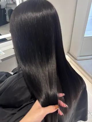 ロング 柳井 瑠菜のヘアスタイル