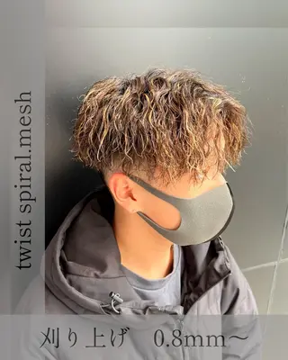 ショート カラー パーマ 豊崎 佑輔のヘアスタイル