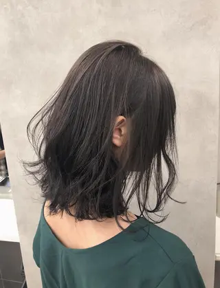 ミディアム カラー 柔らかbeige モトキのヘアスタイル