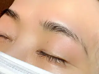 アイブロウ 千葉 美咲のネイルデザイン