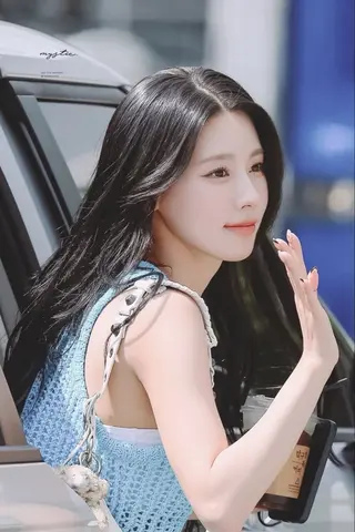 ロング カラー ハイトーン/韓国 レイヤー/るか🎀のヘアスタイル