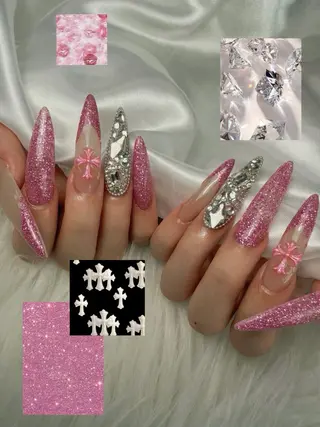 ネイル ゴテゴテ💙ワンホン リオナのネイルデザイン