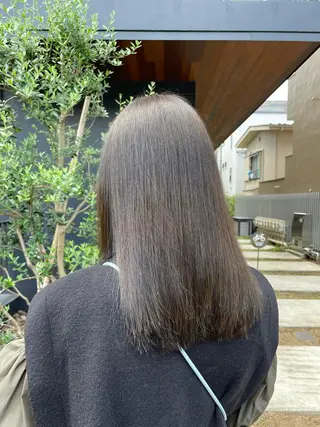 セミロング カラー 鶴井 美空のヘアスタイル