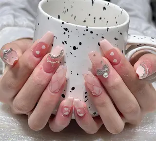 ネイル Queens PUPUのネイルデザイン