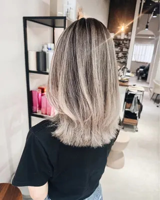 ミディアム 岸川 恭子のヘアスタイル