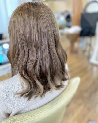 ロング カラー 荒木 ひろかのヘアスタイル
