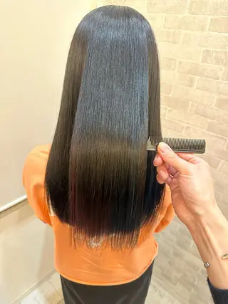 カラー Well's TAIGAのヘアスタイル