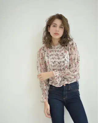 セミロング 似合わせ レイヤー須川のヘアスタイル