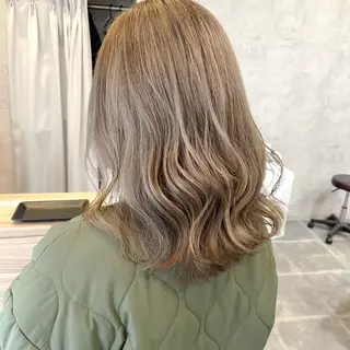 ミディアム カラー BiBi所属・齋藤 彬のヘアスタイル