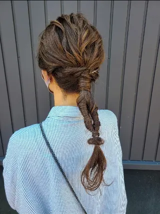 ロング ヘアアレンジ 関口 友菜のヘアスタイル