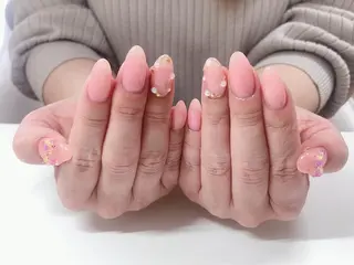ネイル Lily Roseスタッフ一同のマツエク・マツパデザイン