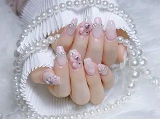 ネイル RAFFINE 月🦋🩵のネイルデザイン