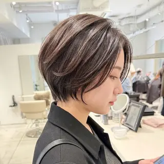 ショート カラー 短めショートカット カットモデルのヘアスタイル