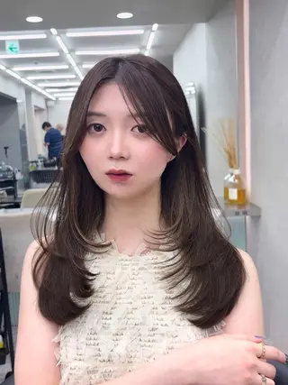 セミロング 谷川が作る熊本1🥇 レイヤーカットのヘアスタイル