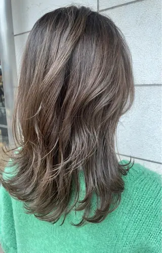 カラー 海外風レイヤー🥥 NANAのヘアスタイル