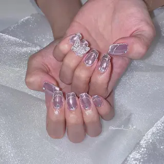 ネイル 𝘙𝘪𝘰𝘯𝘢 ...🕯🤍のネイルデザイン