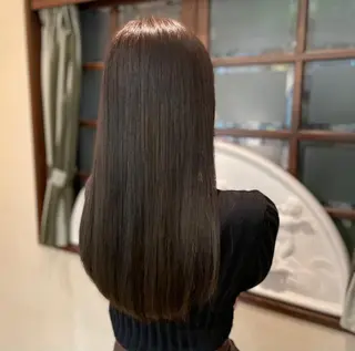 セミロング カラー アトリエニューヨーク所属・ヘッドスパ大好き 美容師🌿堀江のヘアスタイル