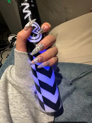 ネイル Hana  NAIL所属・新宿YISInail スカルプ専門店のネイルデザイン