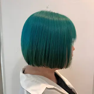 ショート カラー レイヤー/ブリ ーチ/ 岡本美優のヘアスタイル