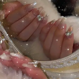 ネイル LUANA所属・LUANA ジュリのネイルデザイン