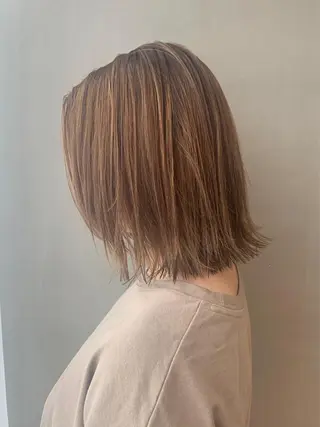 ミディアム カラー SALOWIN梅田茶屋町店所属・ウルフレイヤーカット /チヒロのヘアスタイル