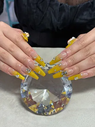 ネイル WOLTOKYO渋谷 yunaのネイルデザイン