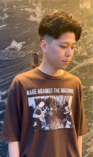 ショート パーマ メンズ 樋野 亮のヘアスタイル