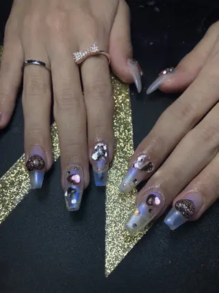 ネイル ネイル　アイブロウ Behindの眉毛・アイブロウイメージ