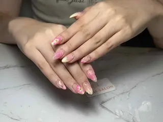 ネイル 💕鈴木ユリ パラジェル/オフ無料のネイルデザイン