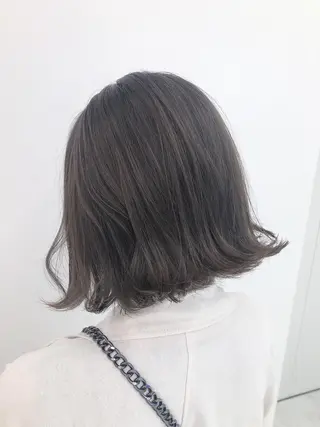セミロング カラー レイヤーカット 透明感カラーのヘアスタイル
