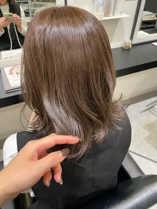 カラー MOURI CHISATOのヘアスタイル