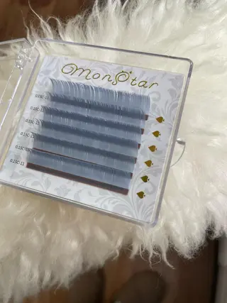 マツエク・マツパ hyochi所属・久井 由香のヘアスタイル