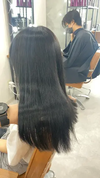 セミロング カラー 韓国ヘア特化💍 tiam💍ブリーチのヘアスタイル