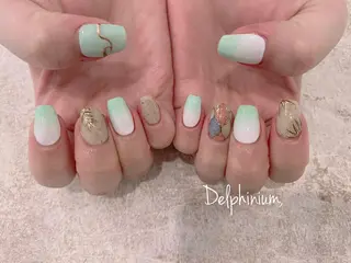 ネイル 岡本 友恵のネイルデザイン