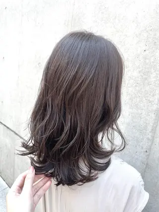 ミディアム カラー BEBE所属・ご新規様限定 透明感カラーKANAのヘアスタイル