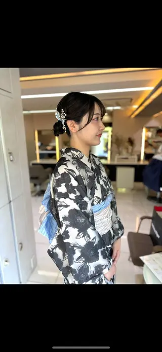 Iris by artina 武蔵小杉店【イリス バイ アルティナ】所属・🎼レイヤー/顔周り カット/nene♬のヘアスタイル