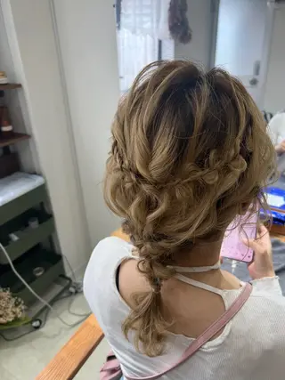 セミロング ヘアアレンジ 山室 敬義のヘアスタイル