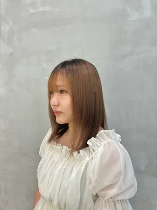 ミディアム W-TOKYO所属・艶髪ストレート🫶 AYANAのヘアスタイル