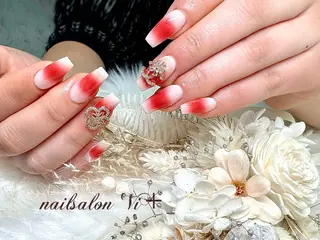 ネイル ✨Nailsalon Vi+✨のネイルデザイン