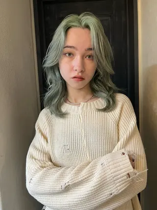 ミディアム 東のりか/ハイトーン ブリーチカラー/ボブのヘアスタイル