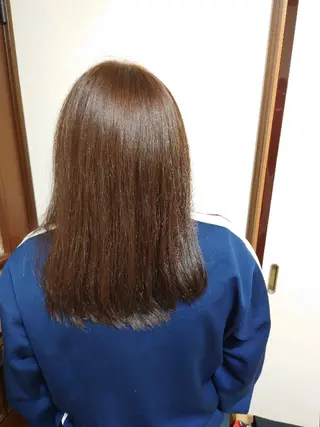 カラー 藤田 和花のヘアスタイル