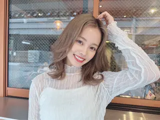 セミロング かわいい艶カラー🎀 ナカニシアチカのヘアスタイル