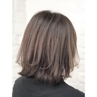 ショート カラー KIZU 髪質改善 怪談を語る美容師のヘアスタイル