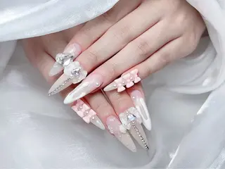 ネイル 🎀M nails✨ ビューティーのネイルデザイン
