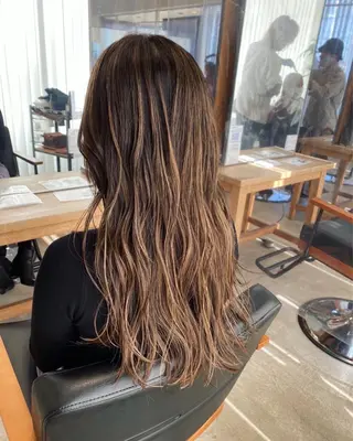 ロング カラー hair make addict (ヘアーメイク アディクト)所属・addict⭐️ 江川　颯也💎のヘアスタイル