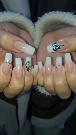 ネイル kana/モード ・グランジ໒꒱のネイルデザイン