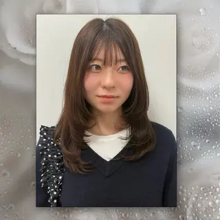 セミロング 豊川/髪質改善/ 美髪カラー/アヤカのヘアスタイル