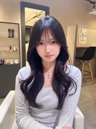 ロング 村上 万愛のヘアスタイル